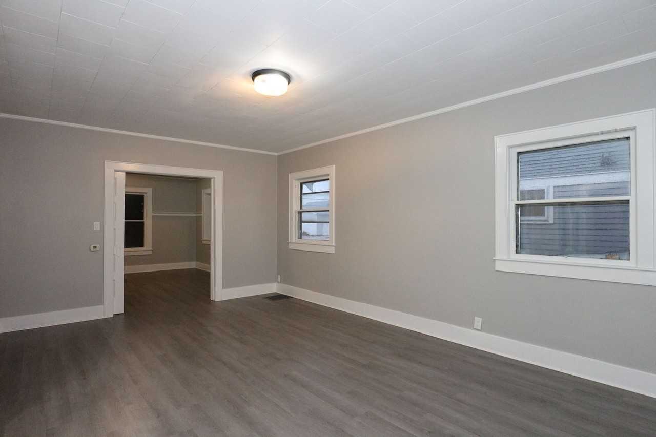 904 E Clinton St - Photo 5 of 22