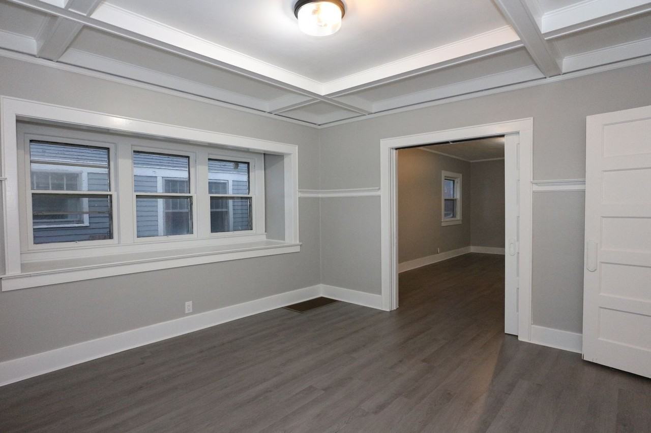 904 E Clinton St - Photo 6 of 22