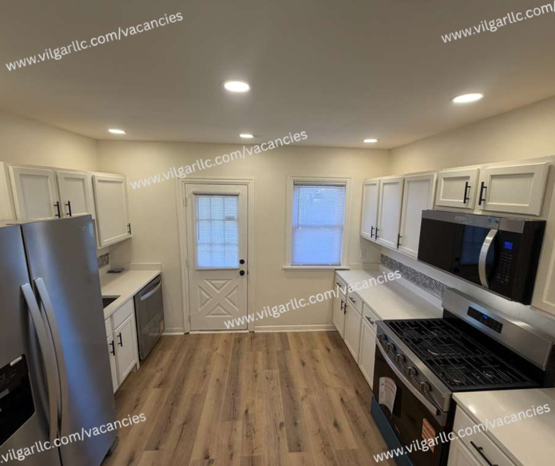 4132 Johnson Ave - Photo 4 of 50