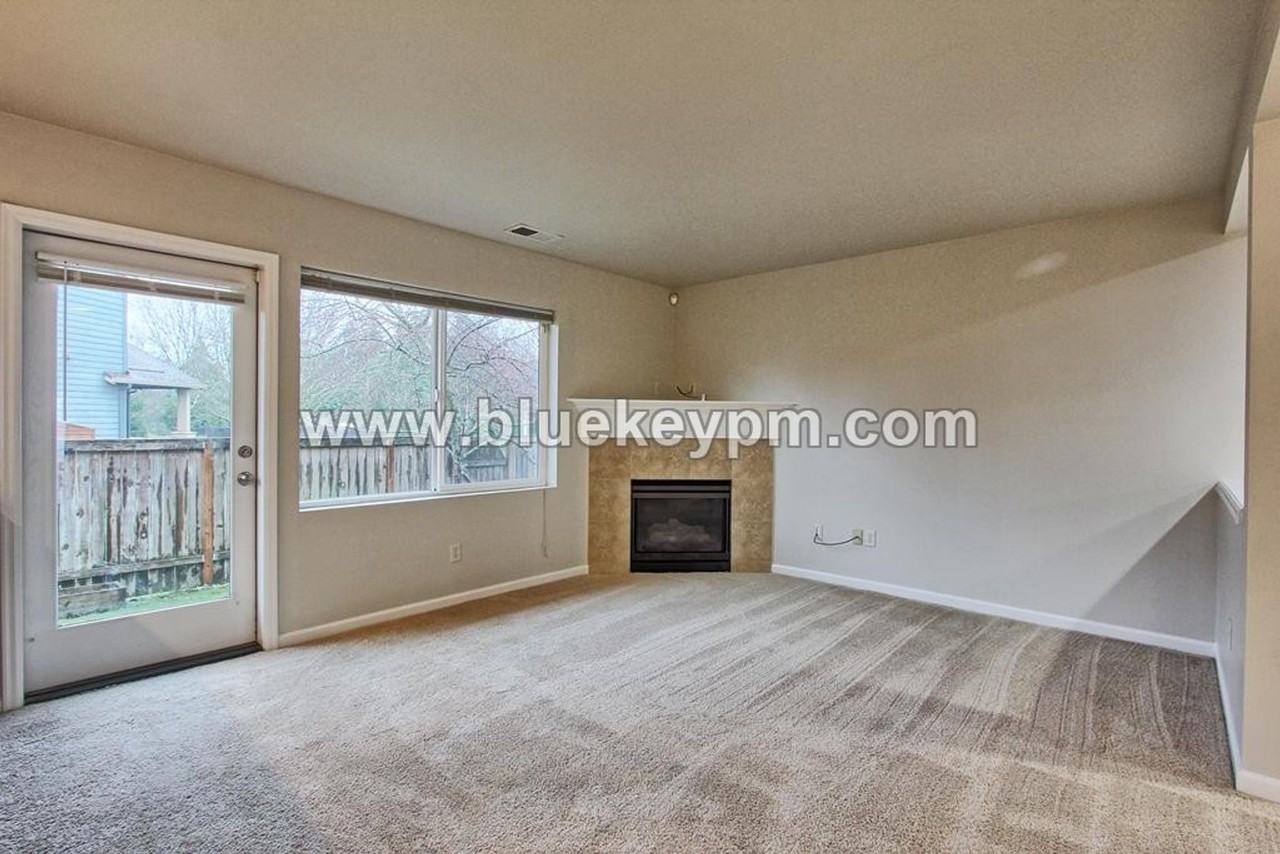 1905 Ne 77th Pl - Photo 4 of 15