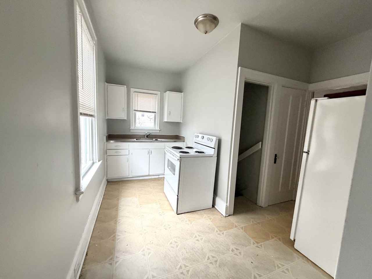 1415 Beech Ave - Photo 4 of 10