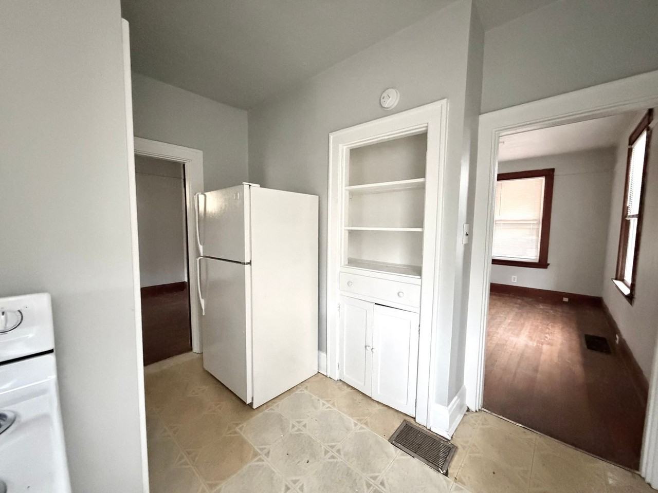 1415 Beech Ave - Photo 5 of 10