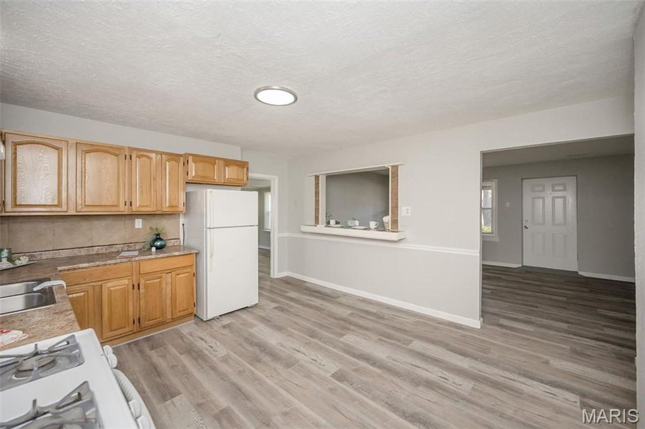 9813 Winkler Dr - Photo 6 of 16