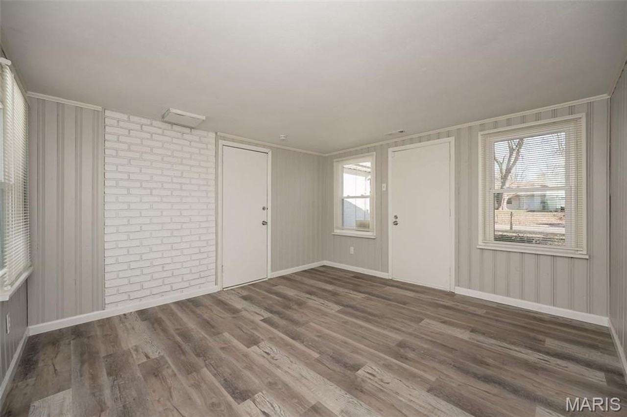 9813 Winkler Dr - Photo 7 of 16