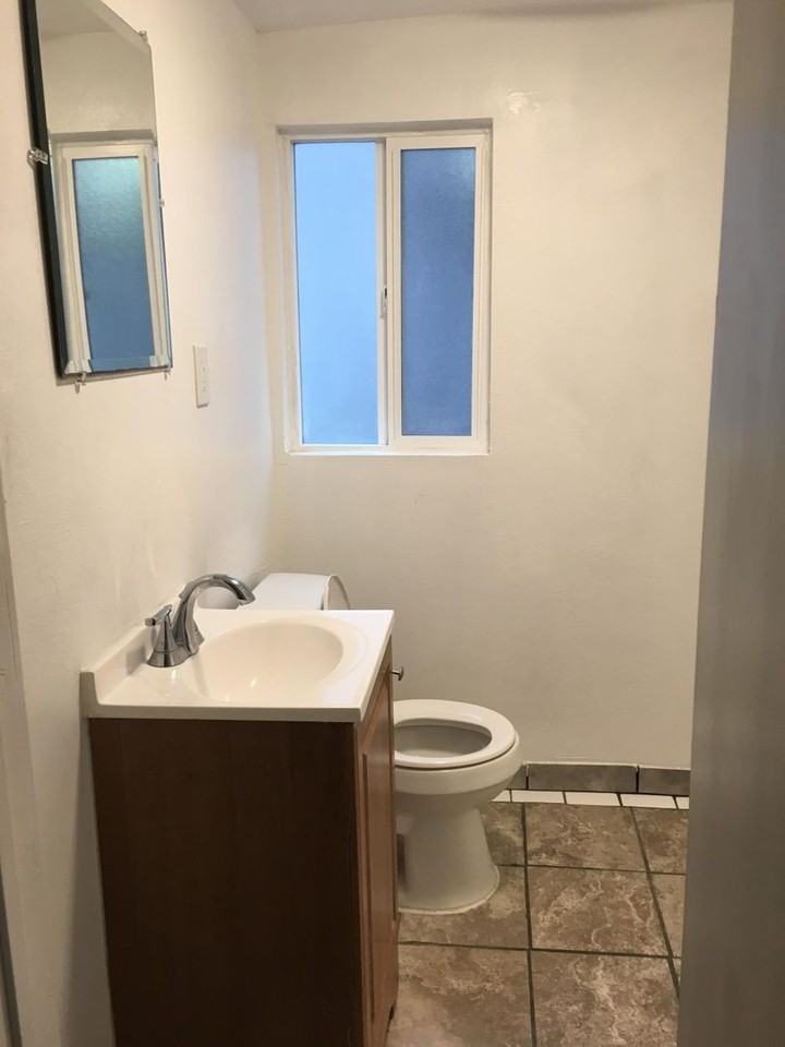 2398 Oakmont St - Photo 5 of 5