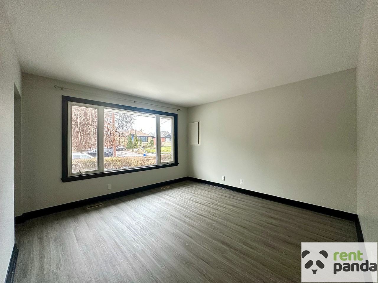 316 Baldwin St - Photo 2 of 30