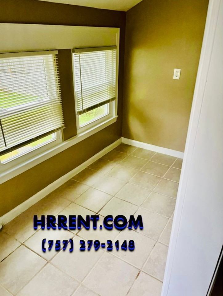 59 Salem St - Photo 5 of 13