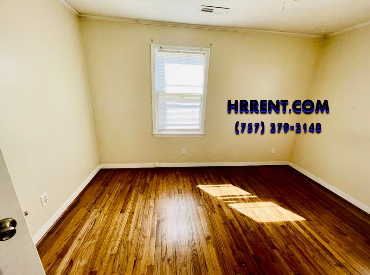 59 Salem St - Photo 7 of 13