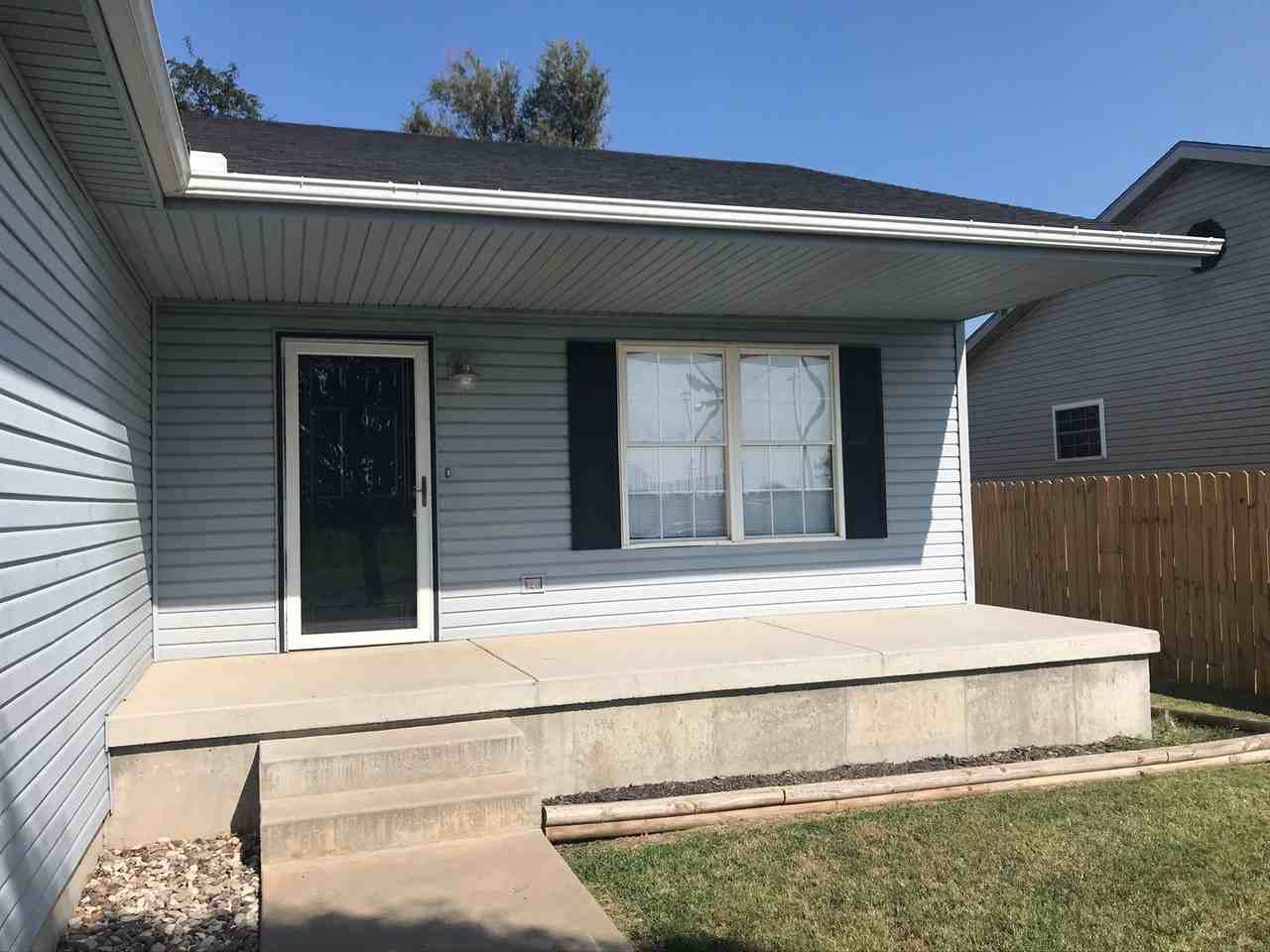 2316 Heizer St - Photo 2 of 23