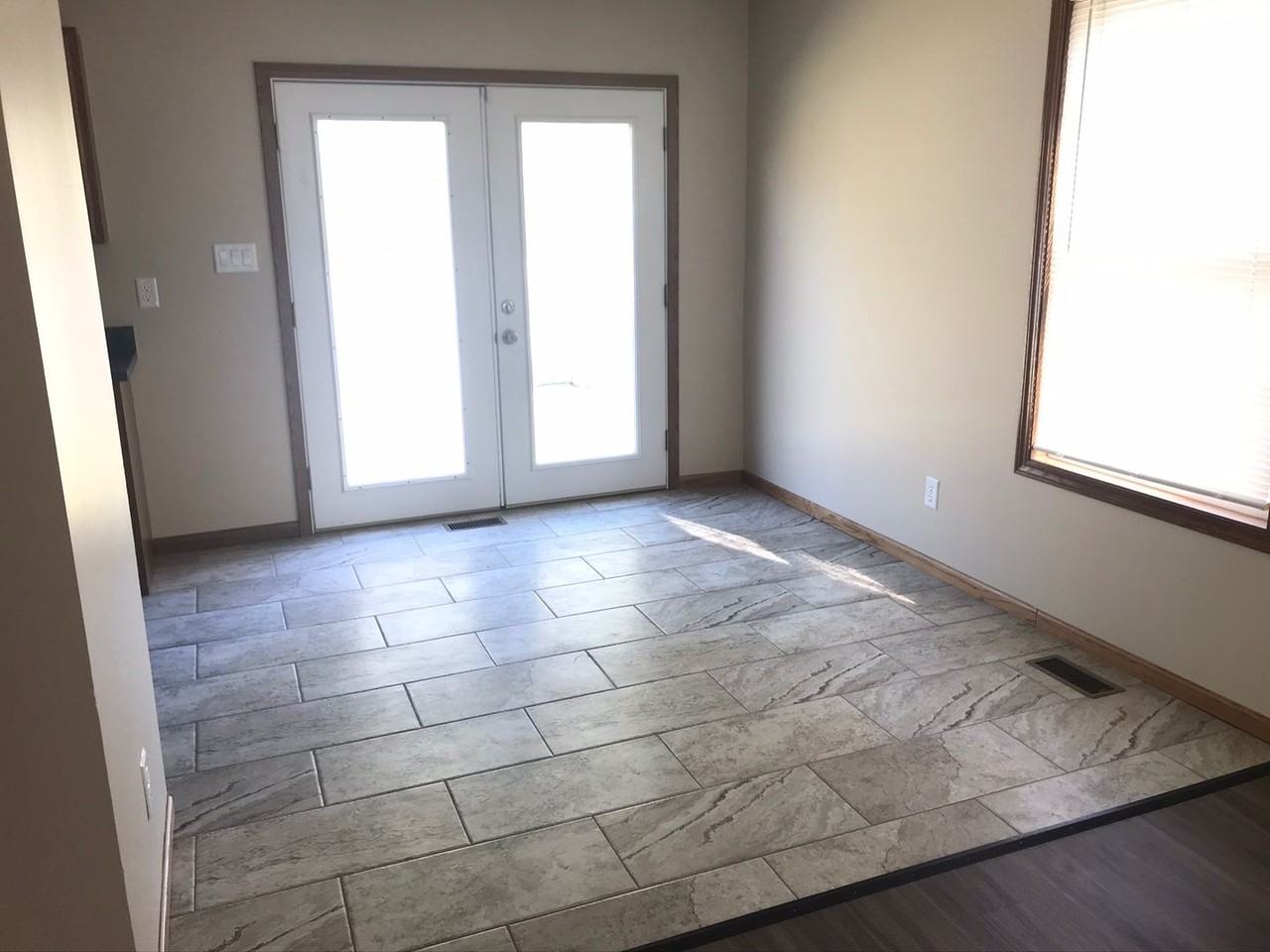 2316 Heizer St - Photo 5 of 23