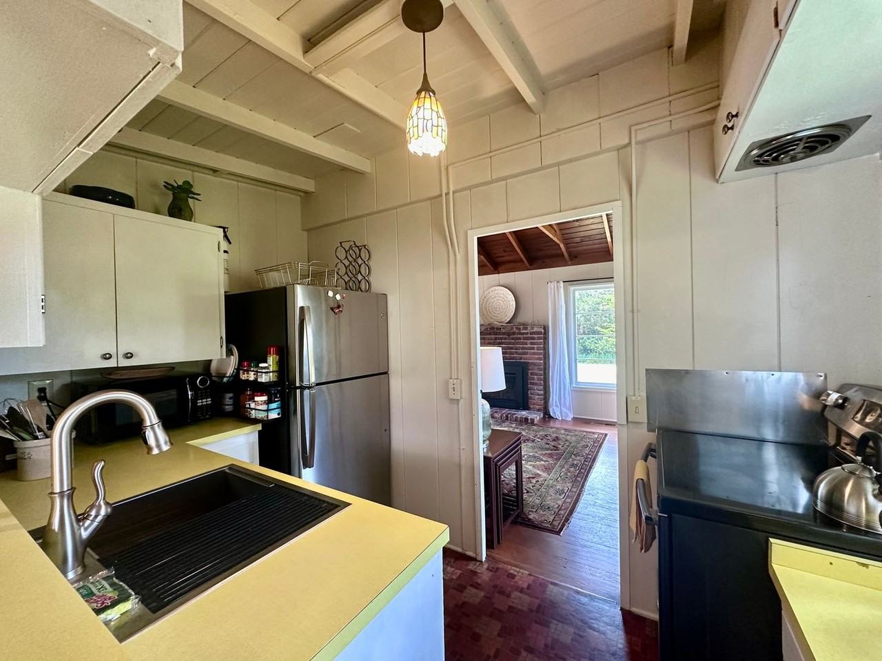 381 Asilomar Blvd - Photo 6 of 27