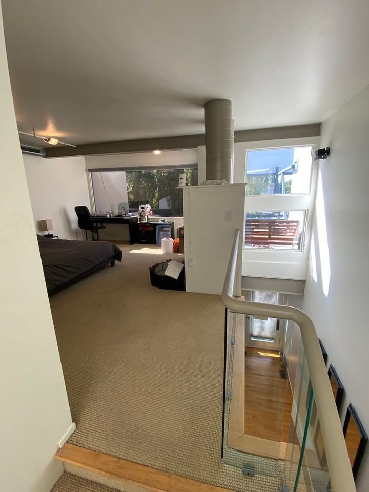 675 College St - Photo 4 of 13