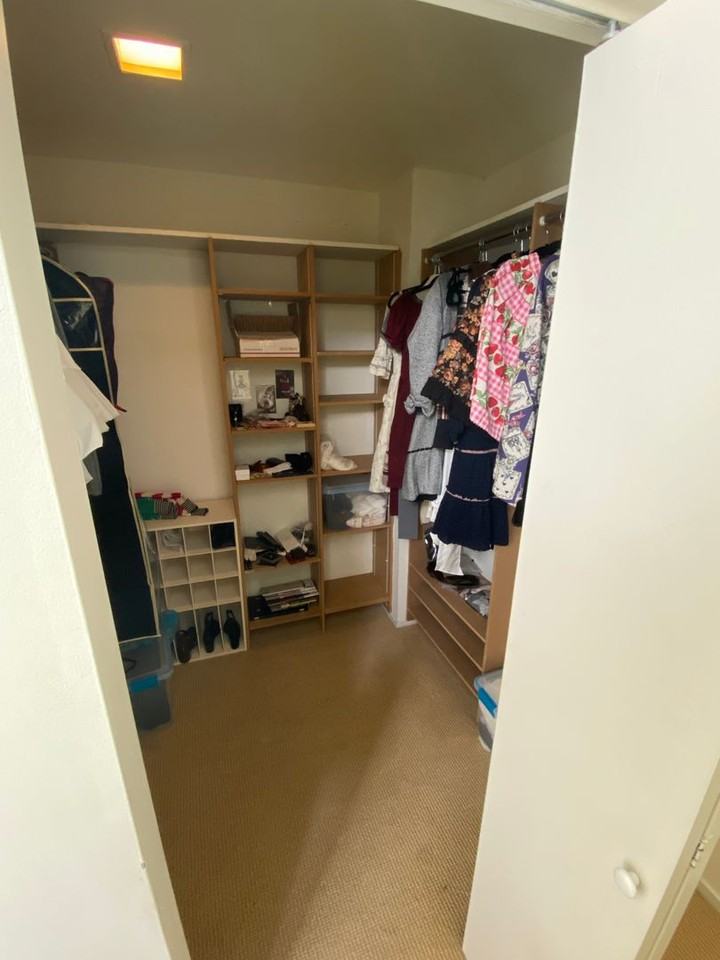 675 College St - Photo 7 of 13