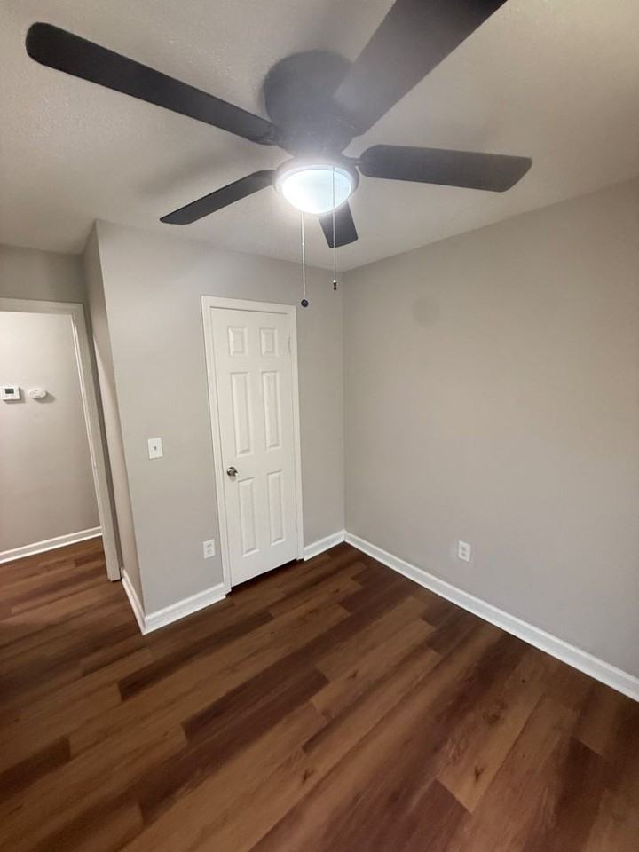 5024 Shubert Cv - Photo 7 of 9