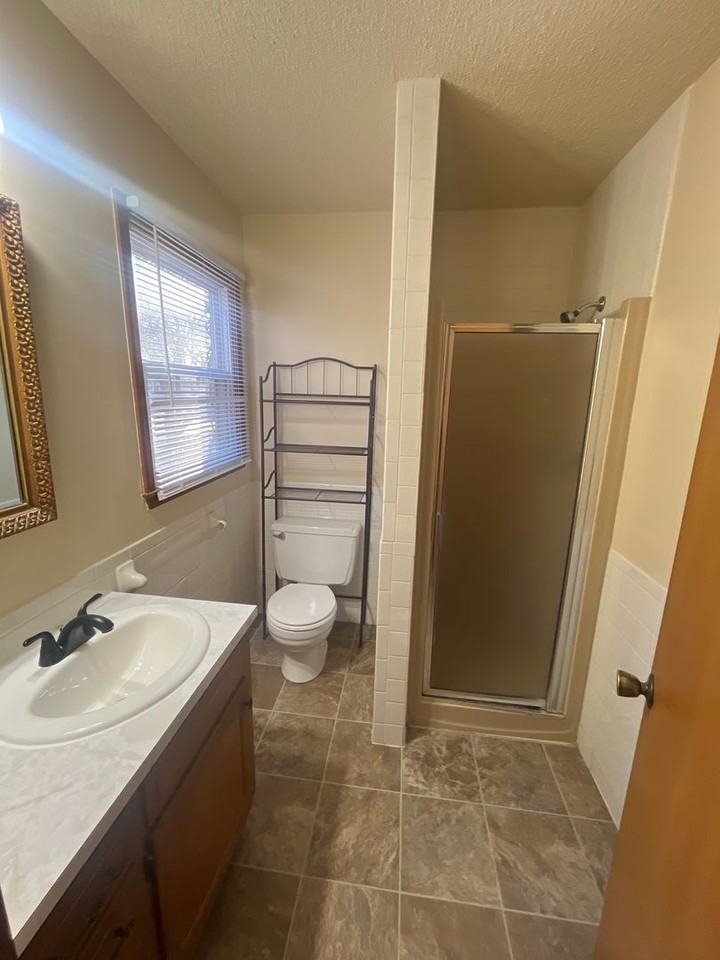 817 E Rosebrier St - Photo 7 of 14