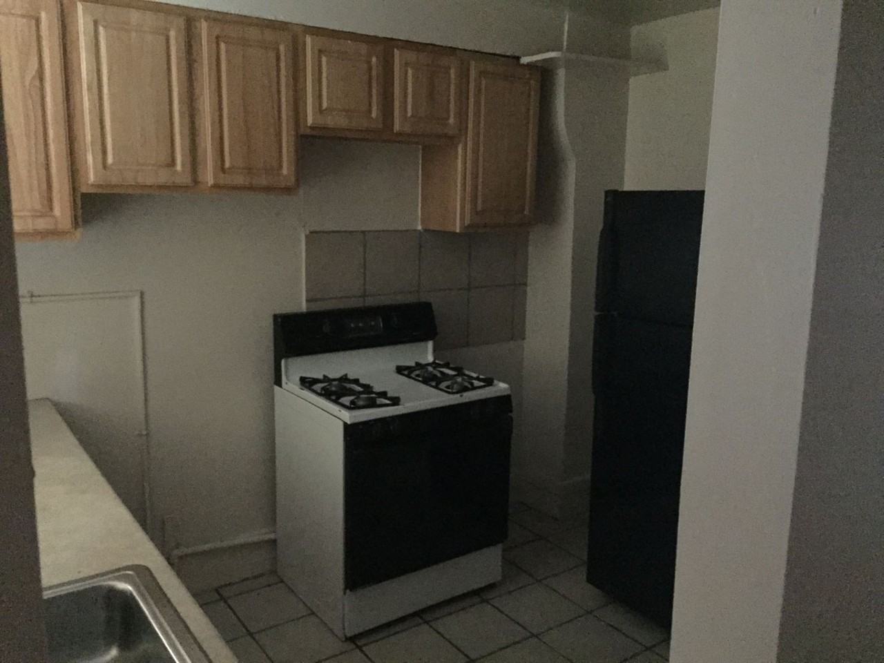 2449 Druid Hill Ave - Photo 2 of 7