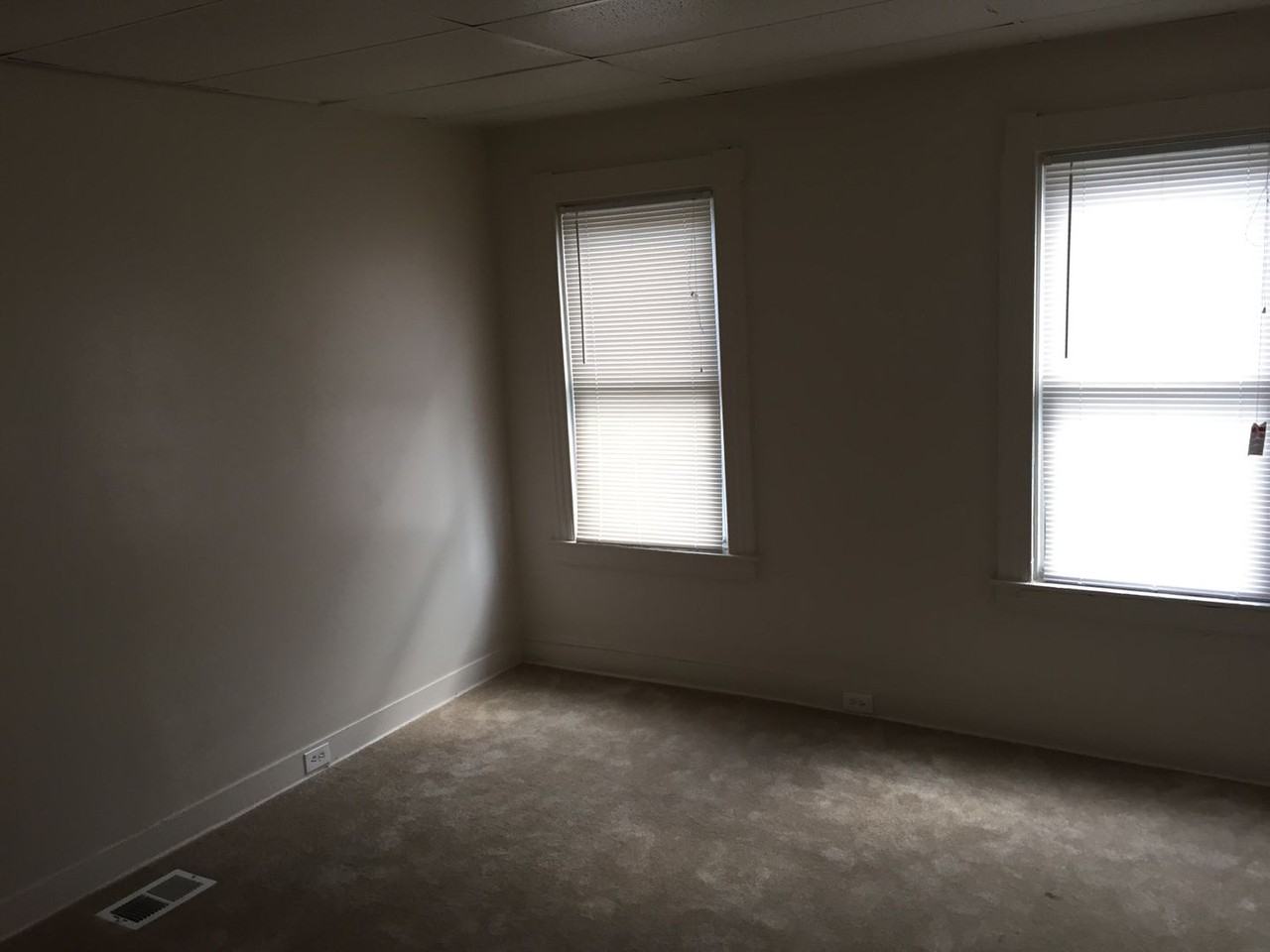 2449 Druid Hill Ave - Photo 6 of 7