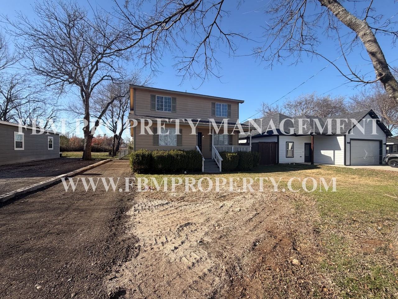 493 N Bryant Ave - Photo 3 of 32