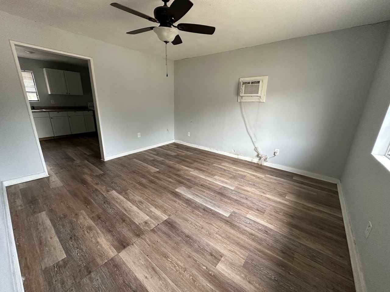 1859 1/2 Anna St - Photo 2 of 6