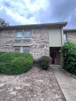 featured image of 1025 Stonegate Dr Apt B #Apt B