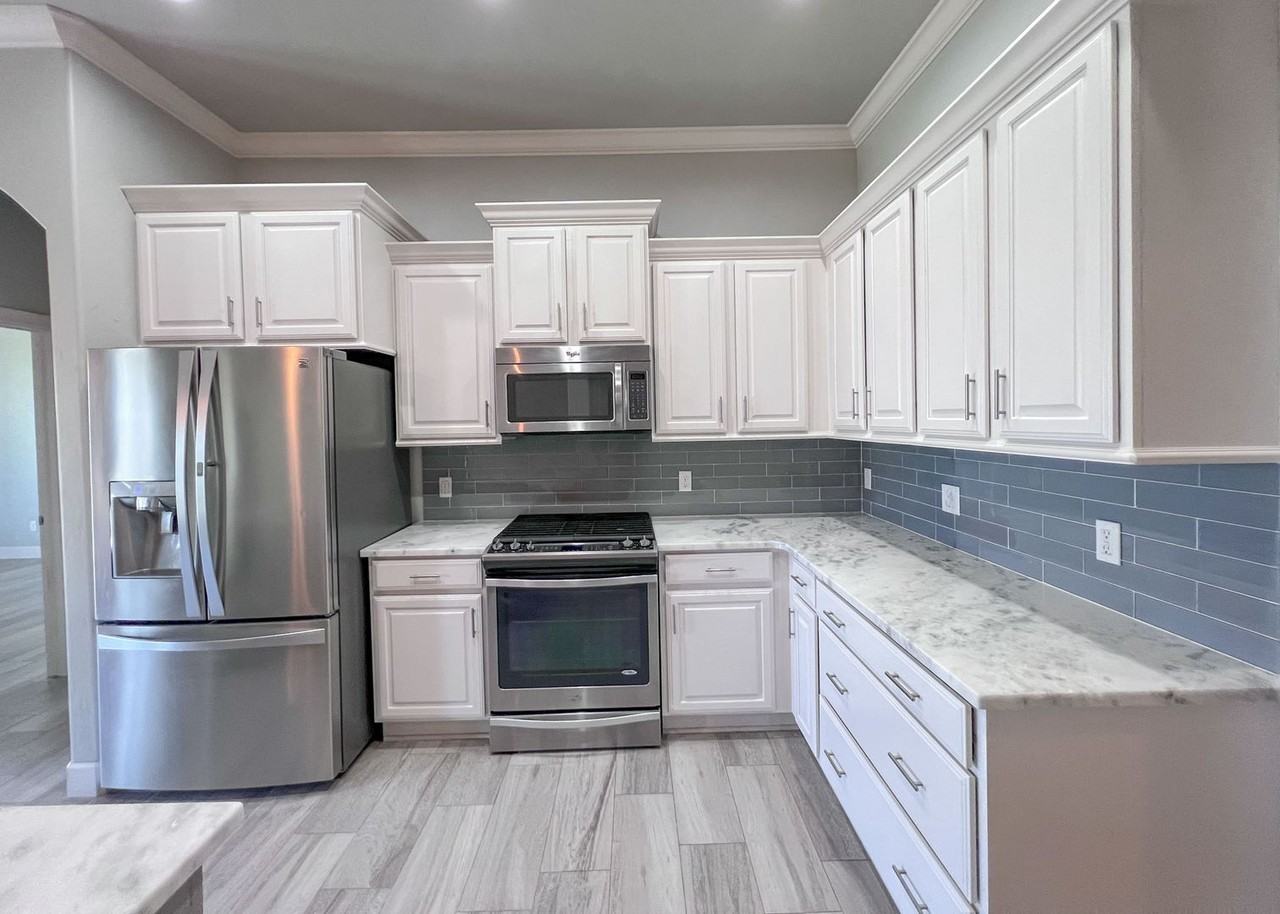 13601 Cobblestone Curve Rd - Photo 5 of 31