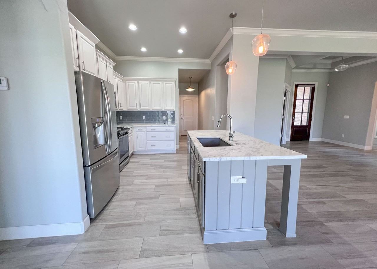 13601 Cobblestone Curve Rd - Photo 6 of 31