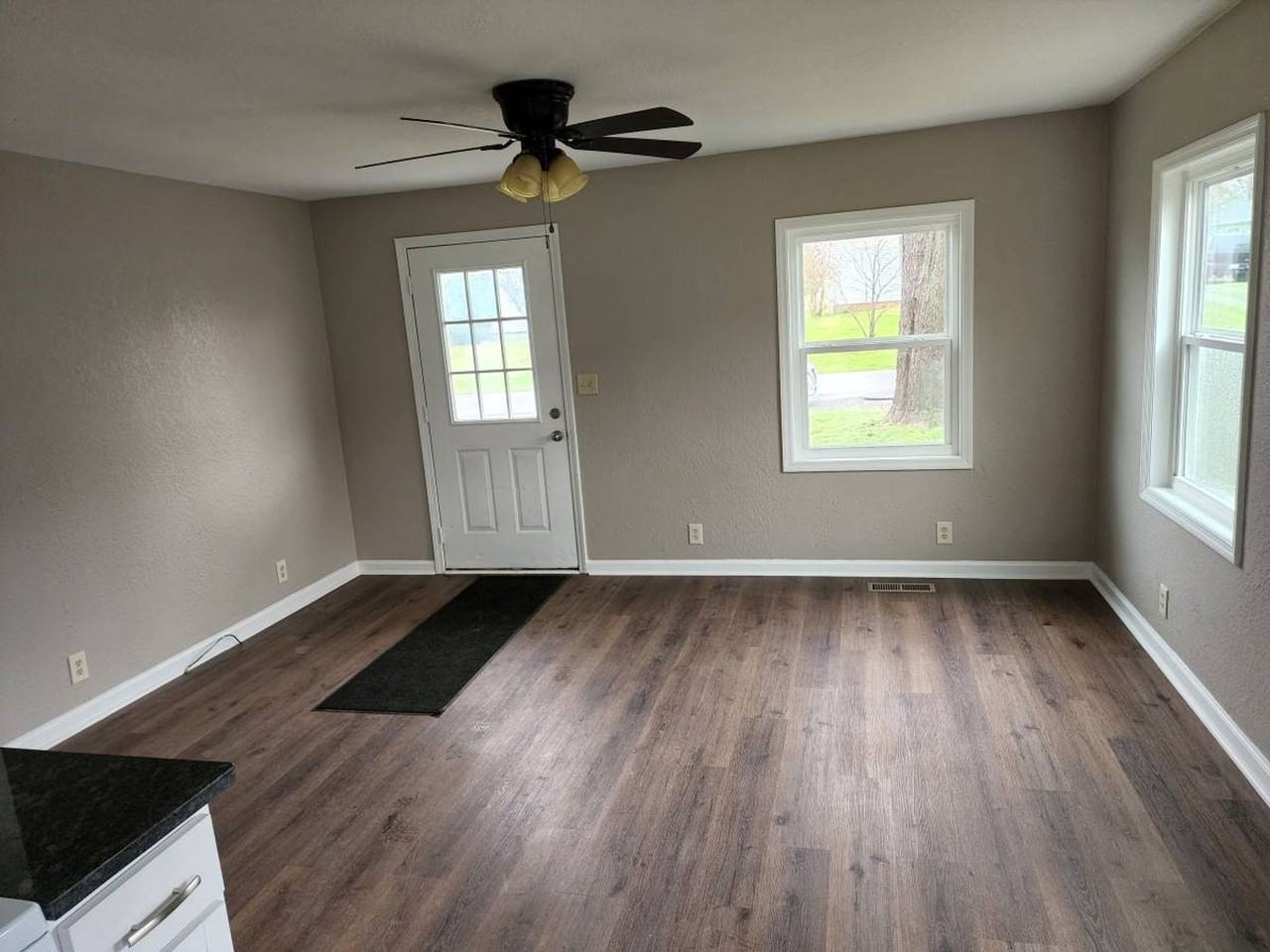 519 Arthur Ave - Photo 3 of 11