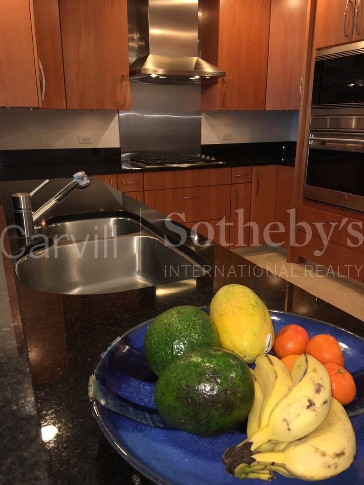 1288 Ala Moana Blvd - Photo 3 of 12