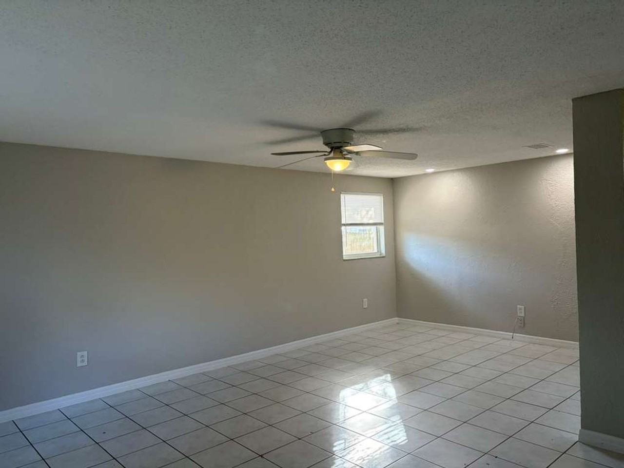 5610 11th Ave S - Photo 3 of 24