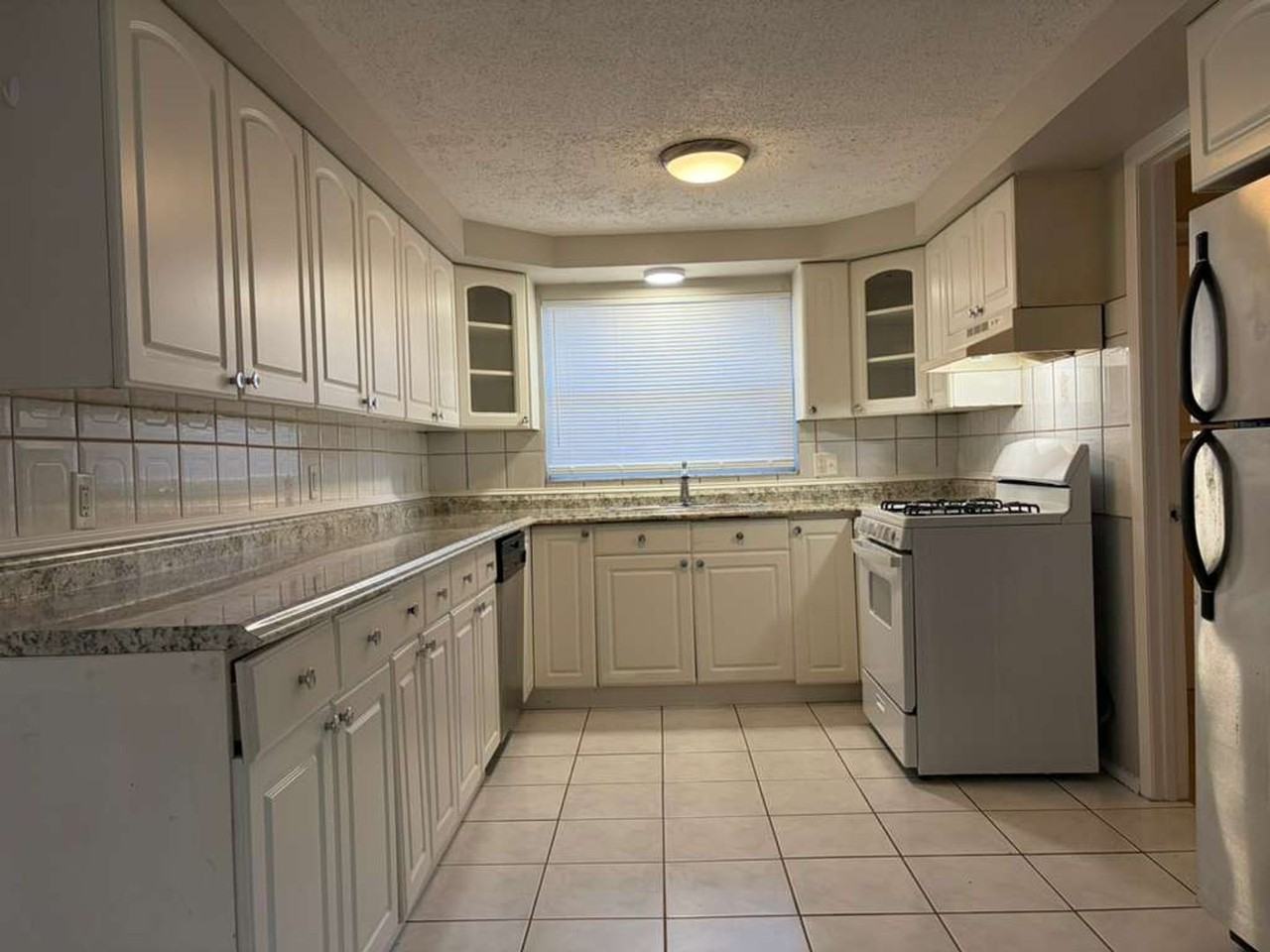 5610 11th Ave S - Photo 6 of 24