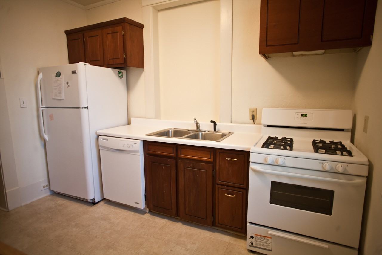 212 212 1B McCauley Street - Photo 7 of 13