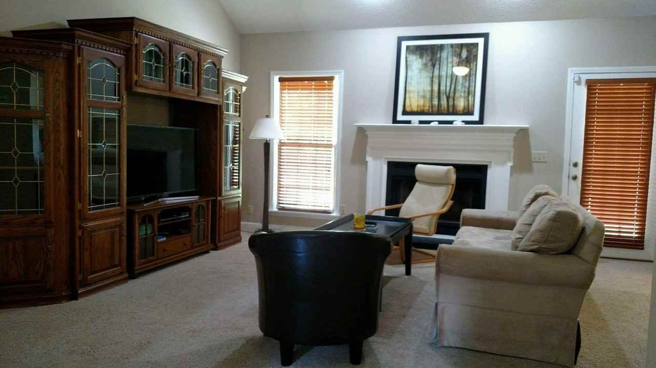 512 Whistlestop Cir - Photo 4 of 34