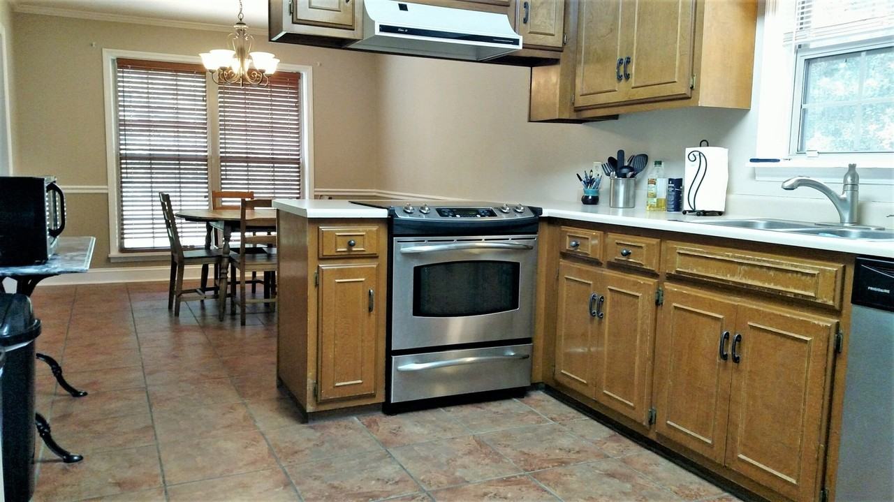 512 Whistlestop Cir - Photo 5 of 34