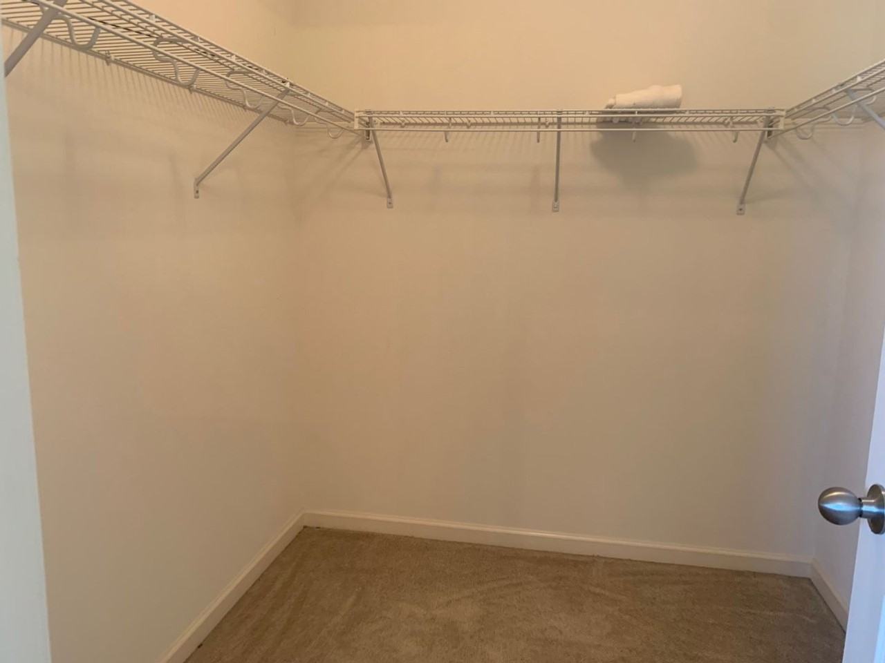 14203 Cloverhill Blvd - Photo 4 of 26