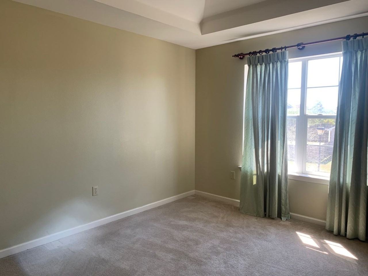 14203 Cloverhill Blvd - Photo 7 of 26