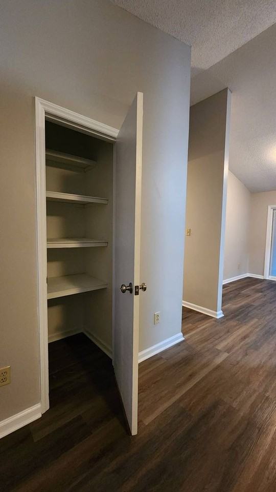 208 S Ginger Dr - Photo 6 of 26