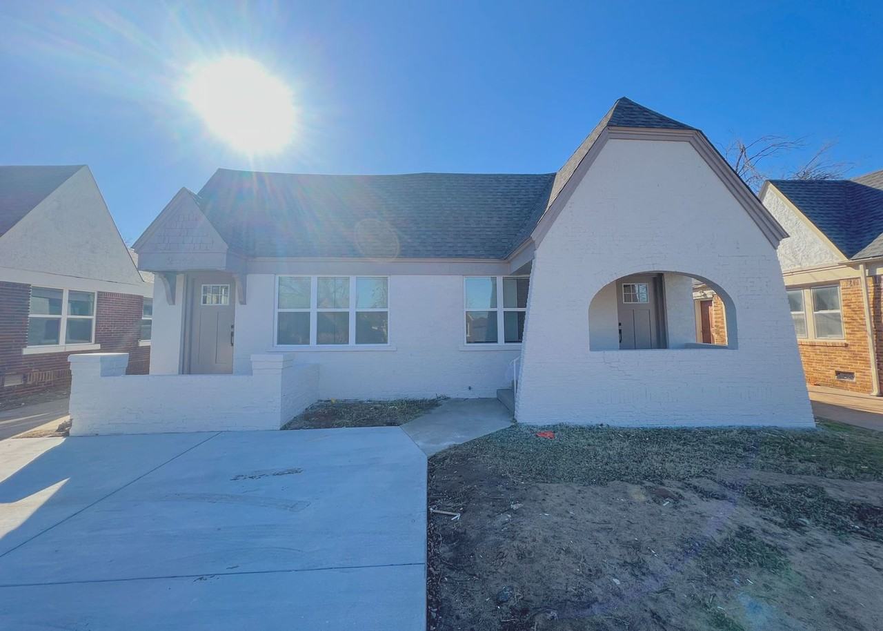 2542 Nw 21st St - Photo 2 of 15