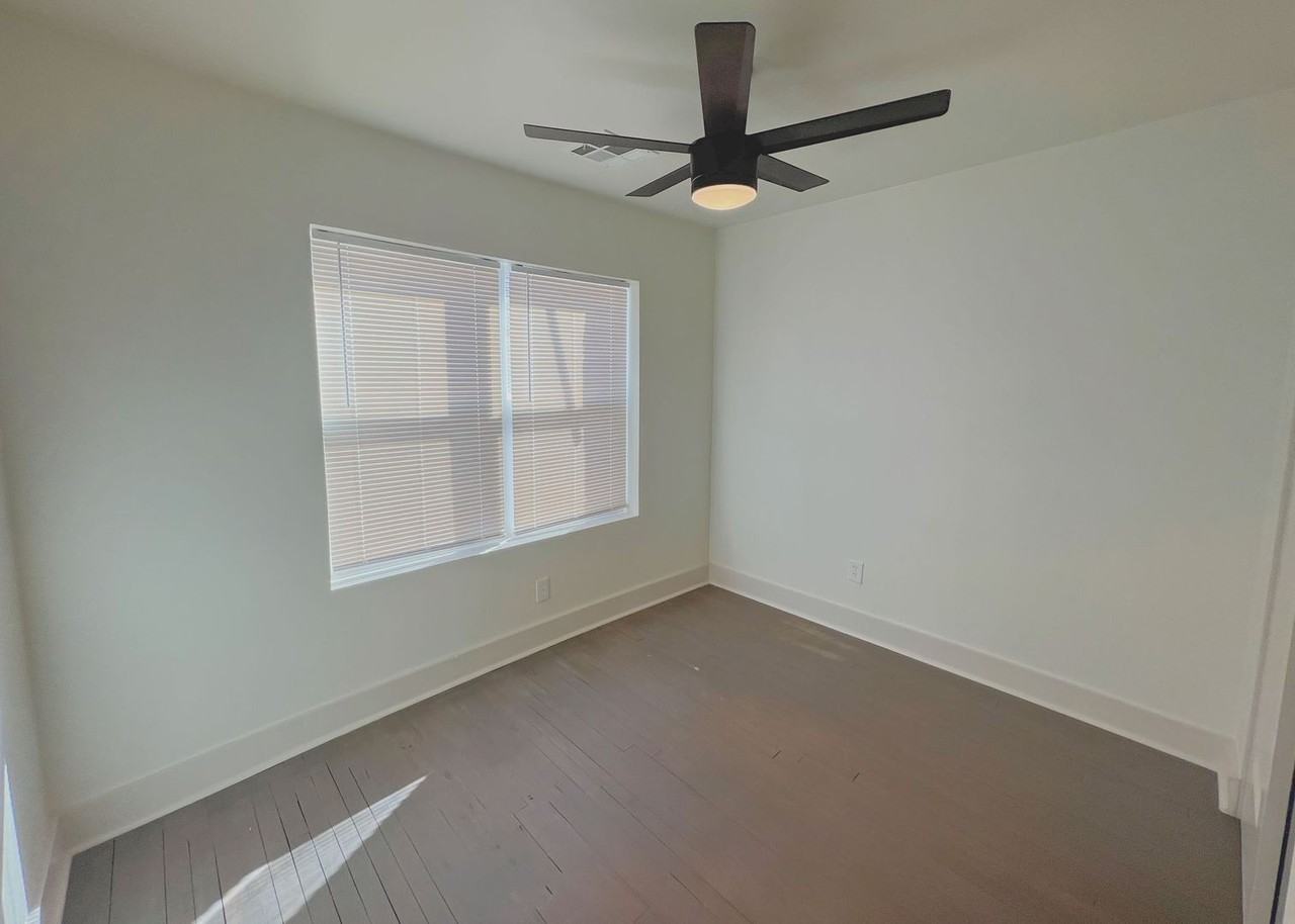 2542 Nw 21st St - Photo 7 of 15