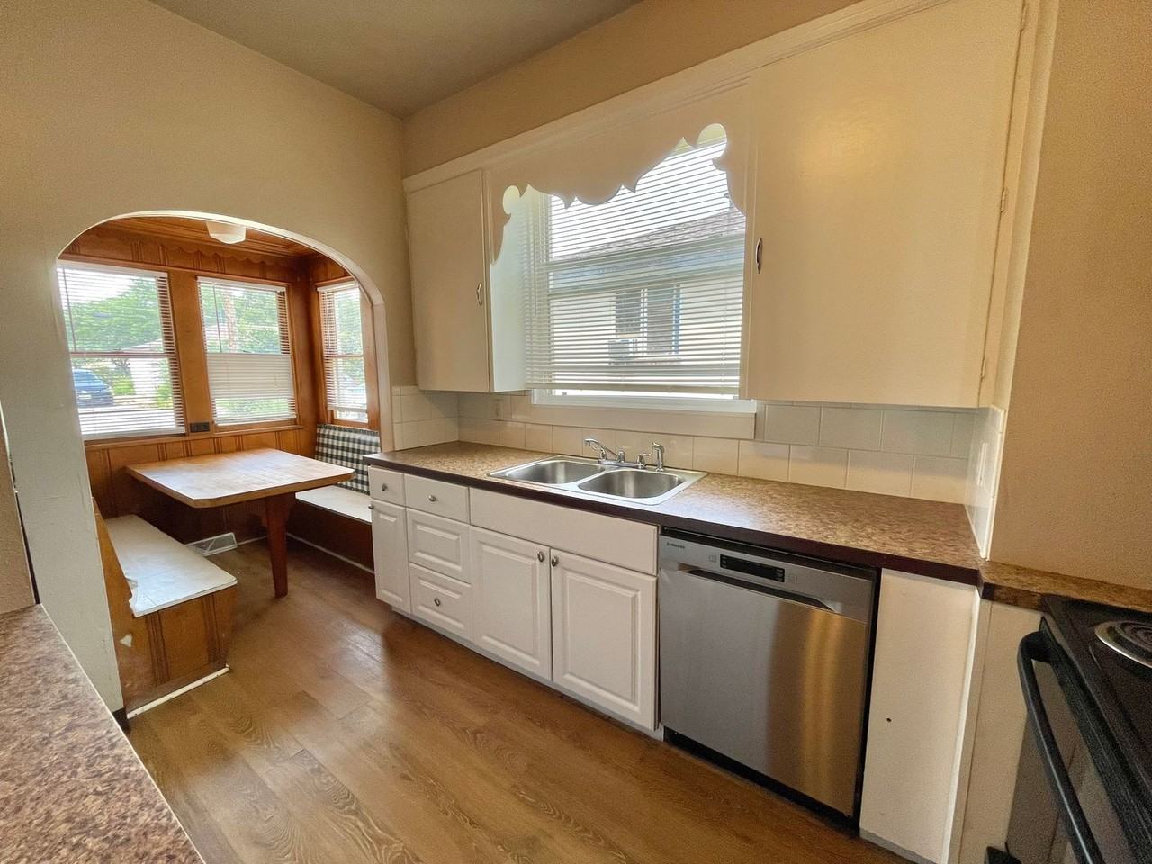 1921 8th Ave - Photo 3 of 17