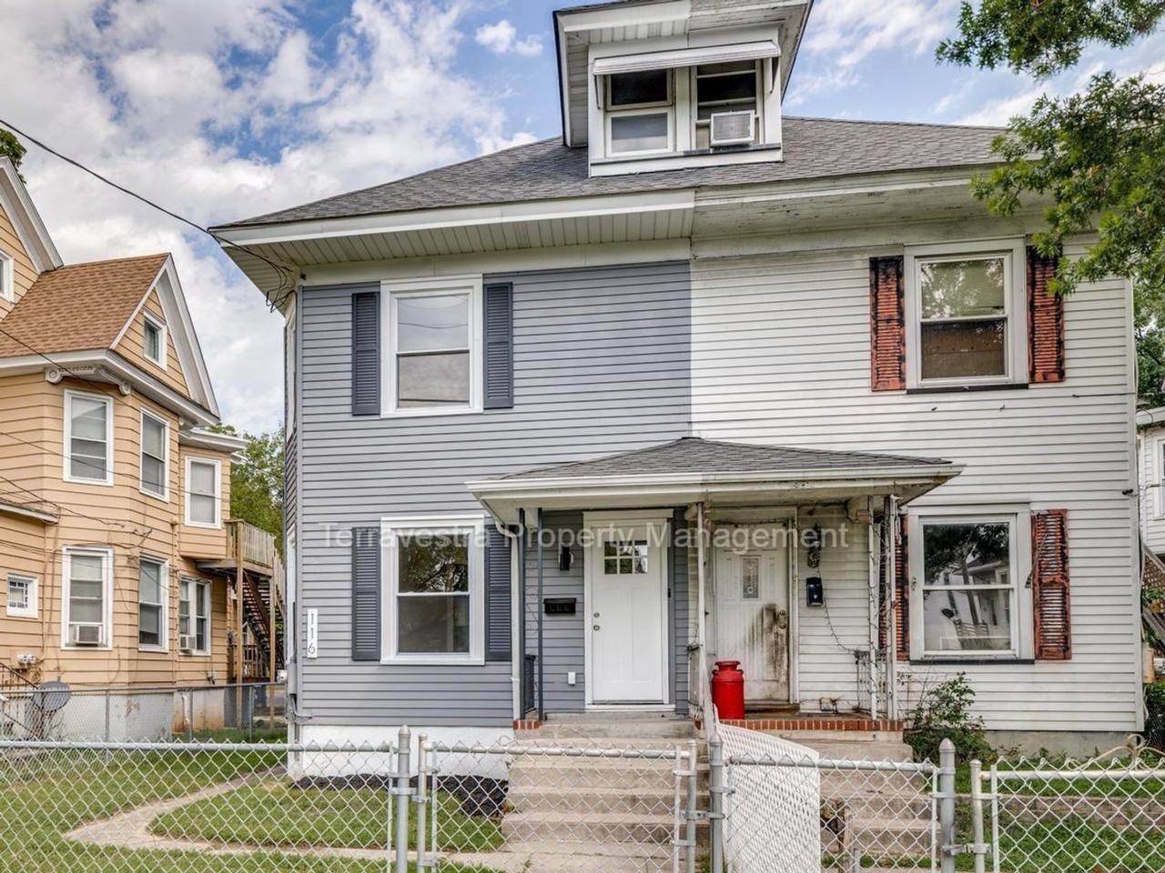 116 W Main St - Photo 2 of 19