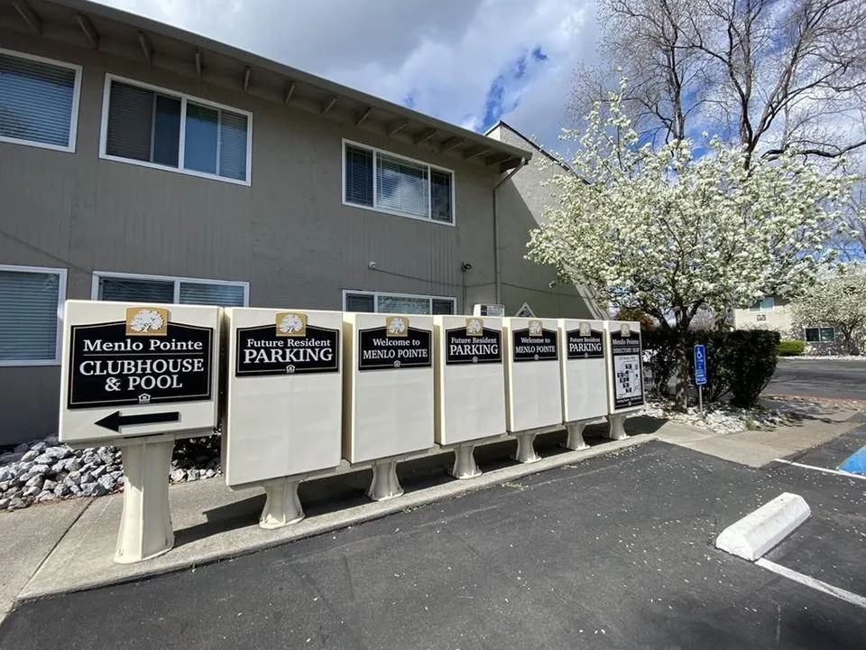 Menlo Pointe - Photo 5 of 25