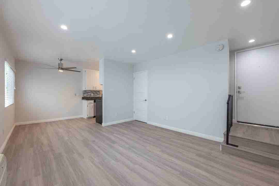 Tiara Apartments - Photo 5 of 50