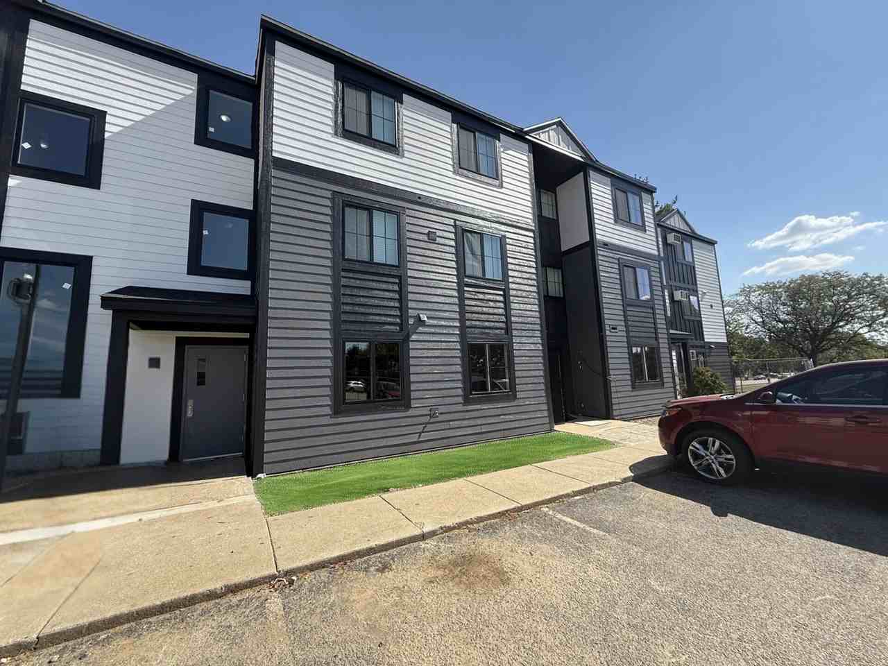 The Brickstone - Photo 2 of 9