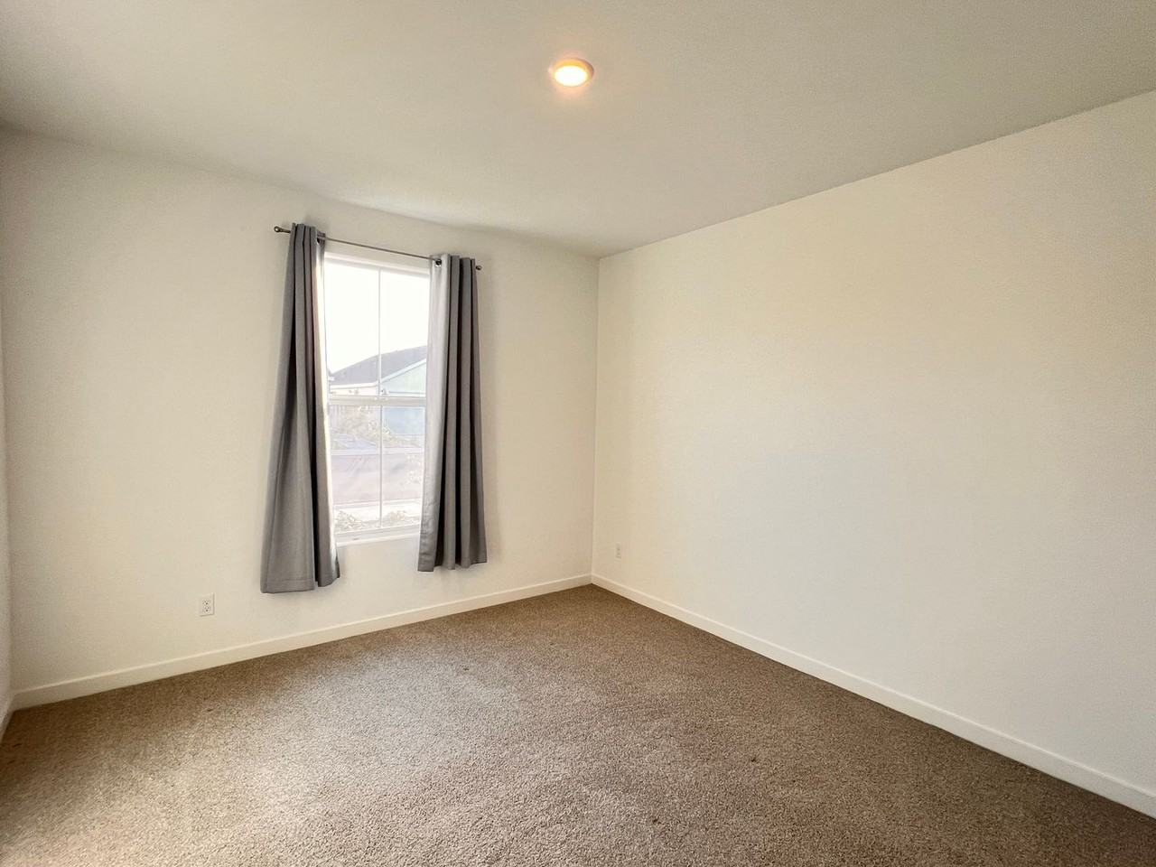 9408 Willow Terrace Dr - Photo 3 of 27