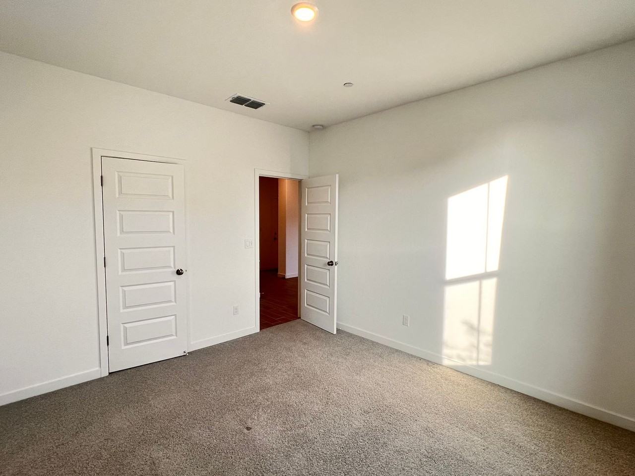 9408 Willow Terrace Dr - Photo 4 of 27