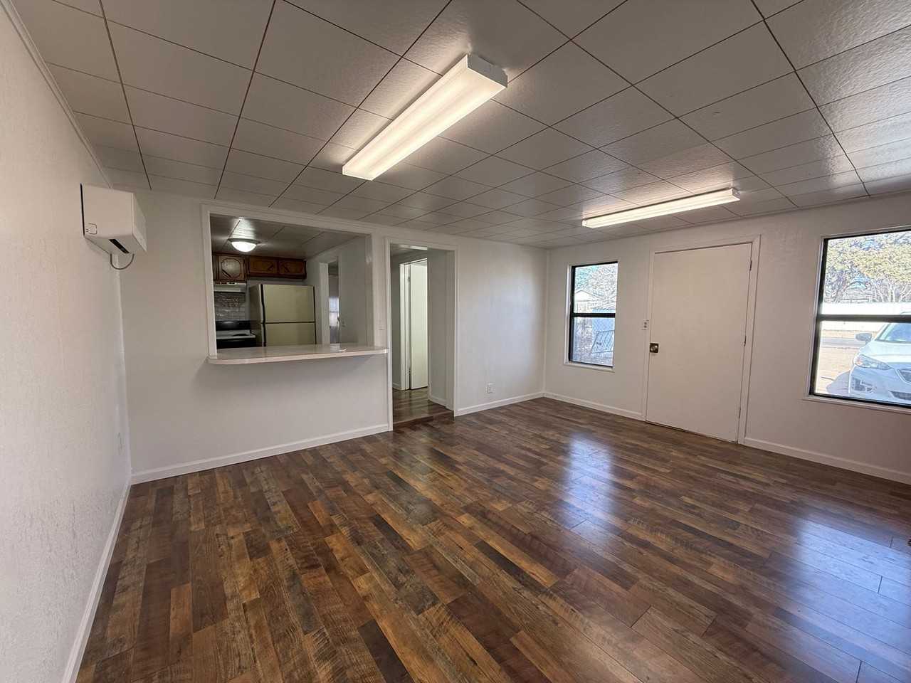 403 E 14th St - Photo 2 of 14