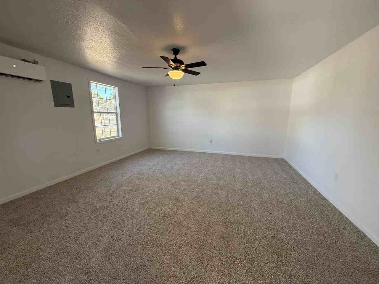 403 E 14th St - Photo 4 of 14