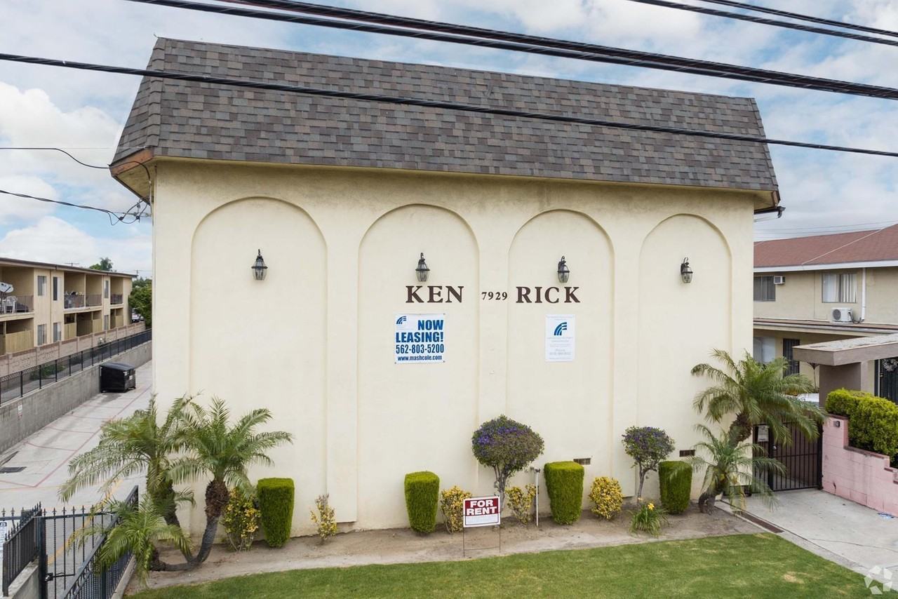 7929 Stewart & Gray Rd - Photo 2 of 37