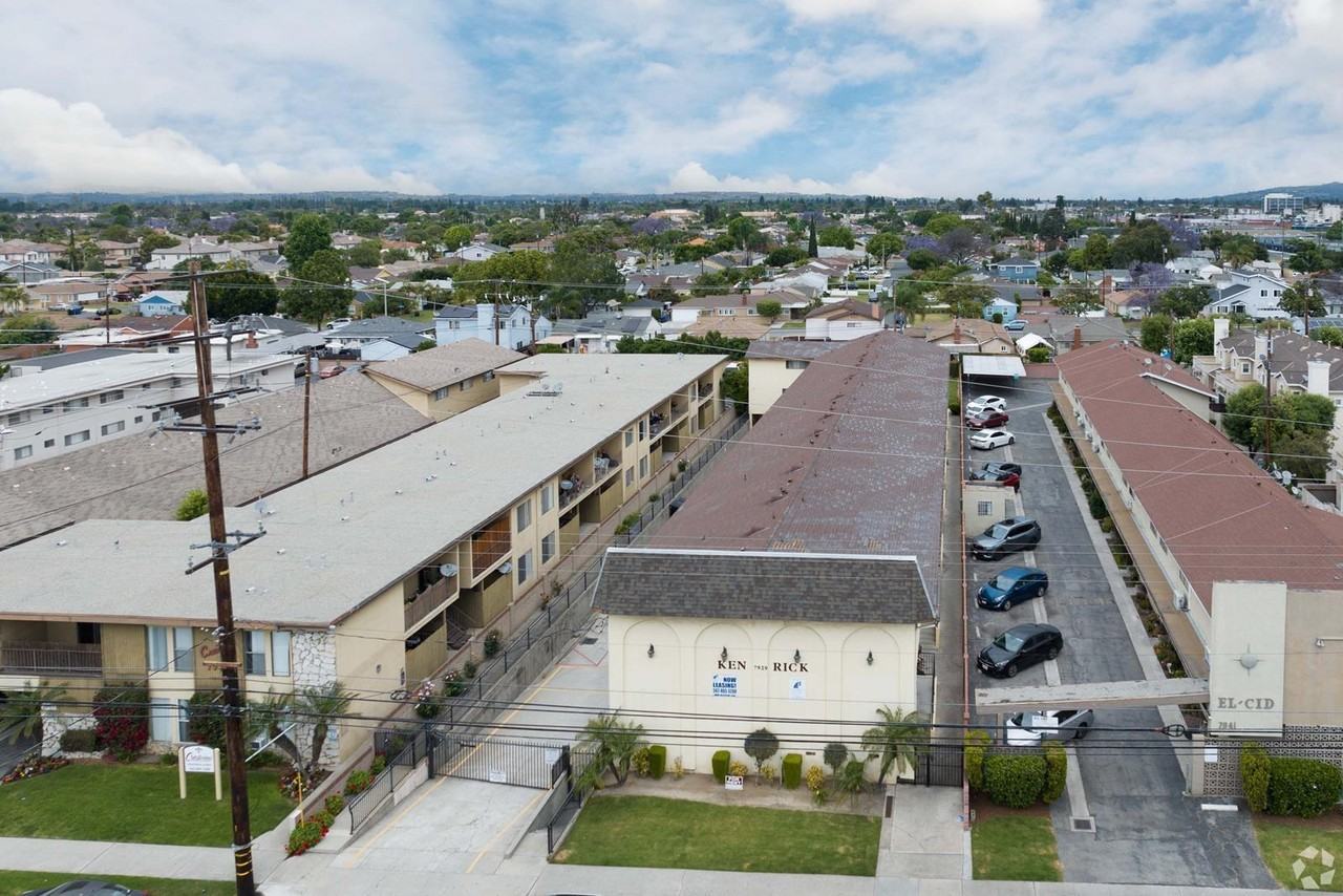 7929 Stewart & Gray Rd - Photo 5 of 37