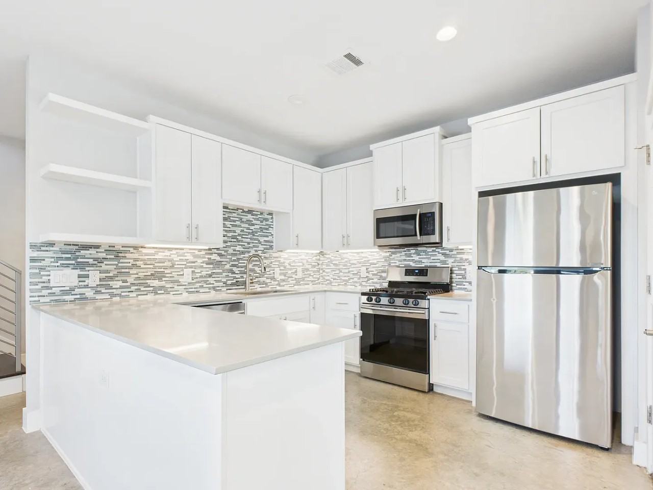 6703 Santos St #B - Photo 6 of 31